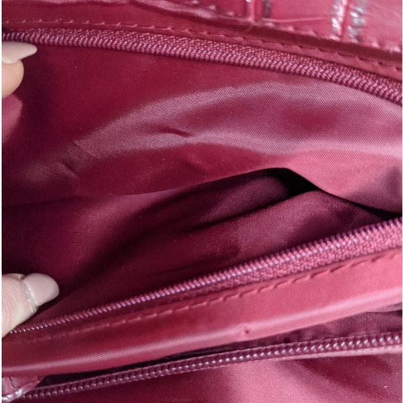 Disney Red Croc Embossed Shoulder Bag with ID Wallet ❤️ - Picture 11 of 13